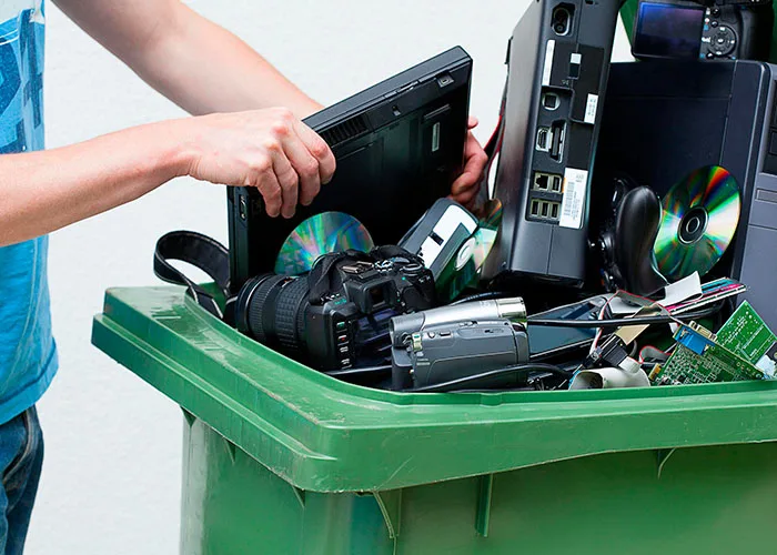 Sucata de equipamentos eletrônicos em geral